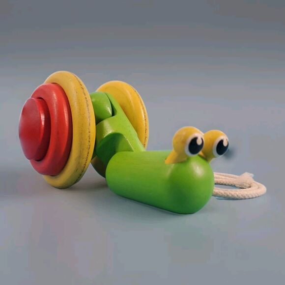 Plan Toys Pull Along Wooden Snail vintage PlanToys Green Yellow Toddler - Picture 1 of 11